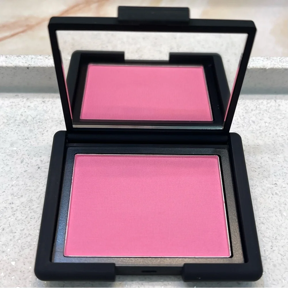 VAULTED ~ NARS ~ ‘DESIRE’ (Shade 4001) Blush ~ Talc Based Original Formula ~ NIB